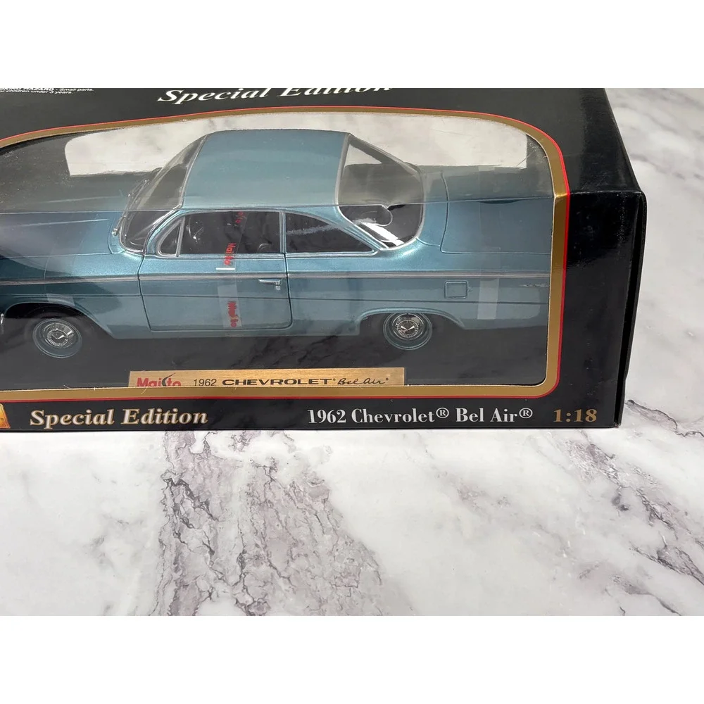 Vintage Maisto 1962 Blue Chevrolet Bel Air Diecast Metal Car 1:18 SE #31641 New